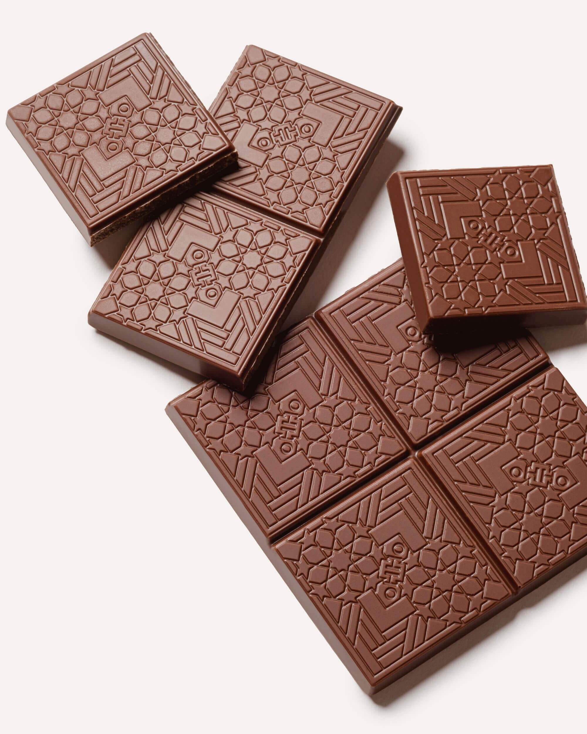 CBNight Milk Chocolate squares